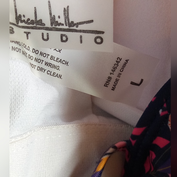 🛍️ BUNDLE ONLYNicole Miller Tropical Print One Piece Swimsuit - Purple a - Picture 2 of 5